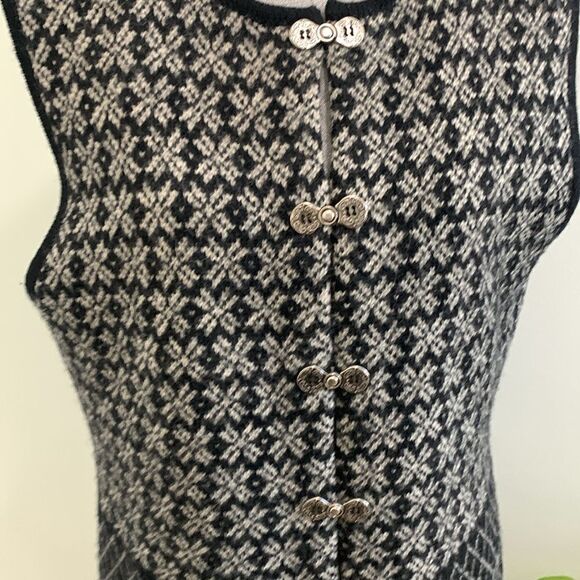 Vintage Gap Vest Womens 100% Wool Fair Isle Nordic Metal Clasp Closure Size L - Picture 7 of 17